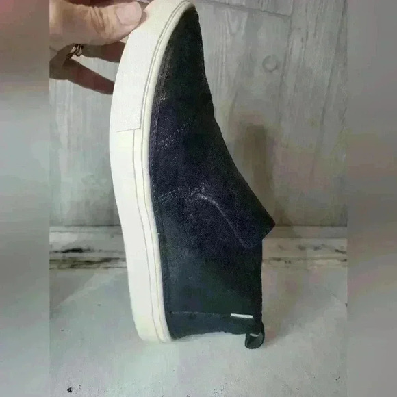 TOMS Paxton Slipons in Black Metallic Crackle Suede Leather Women's 9. - Picture 11 of 13